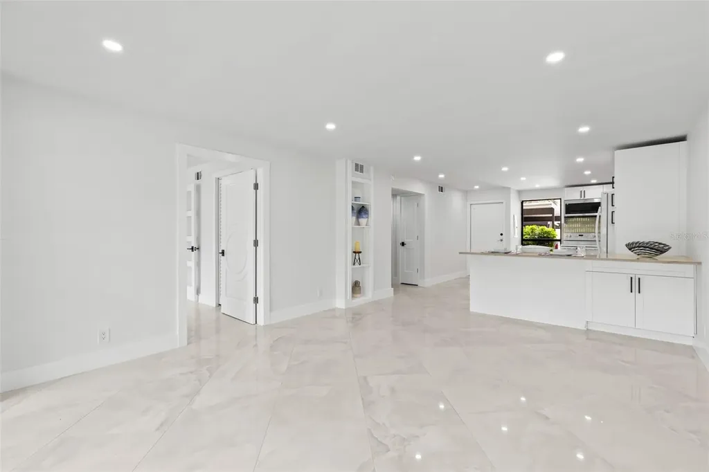 2614 Cove Cay Drive Clearwater FL 33760