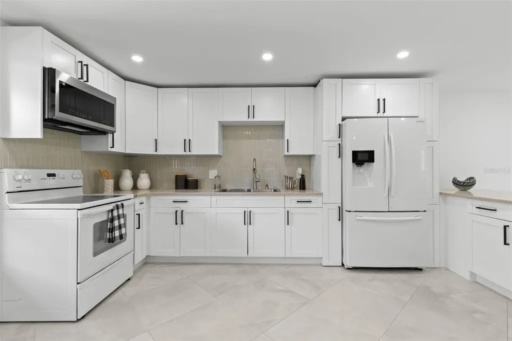 2614 Cove Cay Drive Clearwater FL 33760