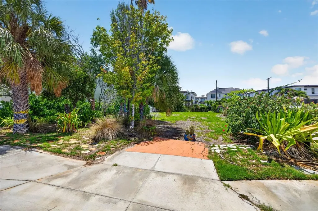 830 S Davis Boulevard Tampa FL 33606