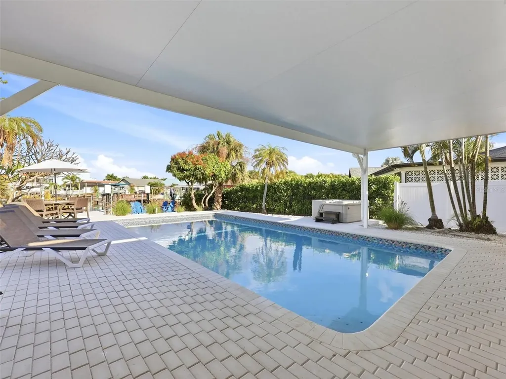 1029 Bal Harbour Drive Apollo Beach FL 33572