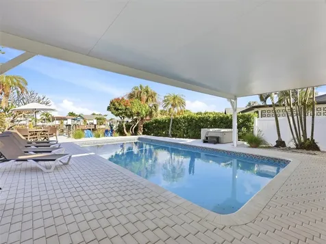 1029 Bal Harbour Drive Apollo Beach FL 33572
