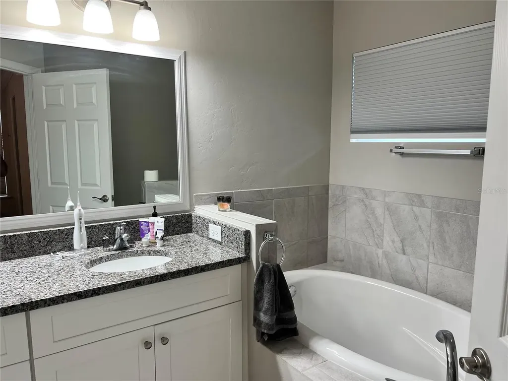 25107 SW 9th Lane Newberry FL 32669