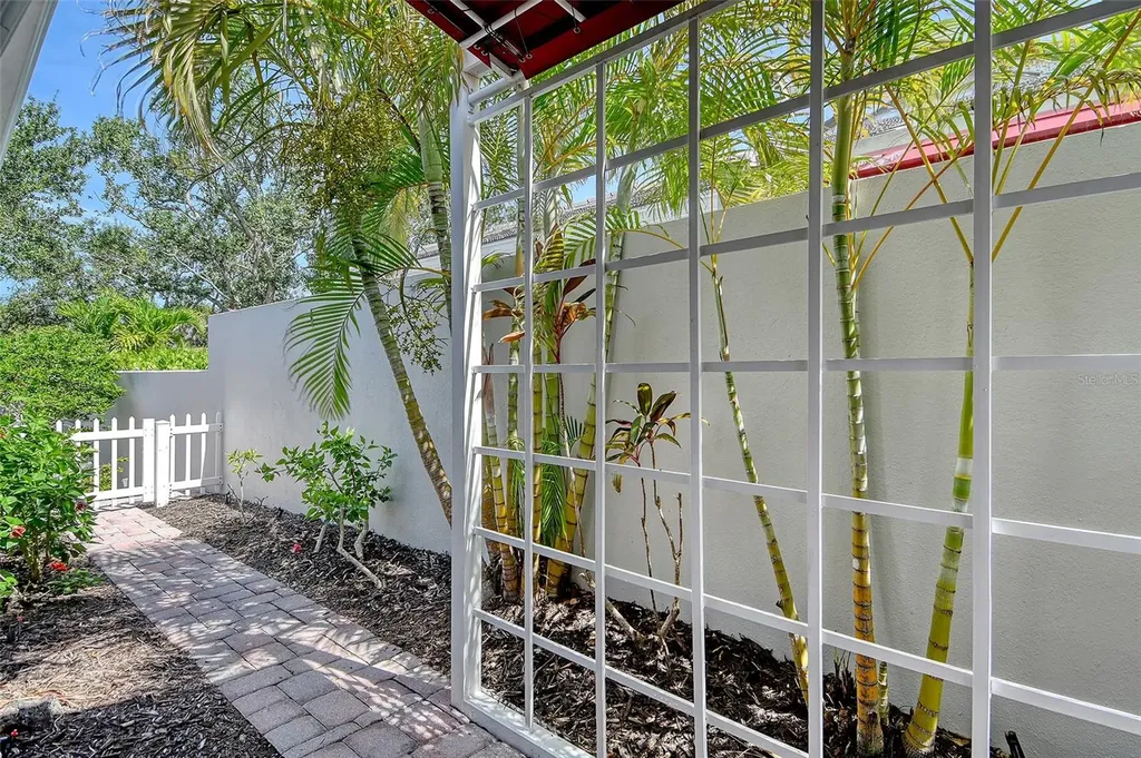 3427 Winding Oaks Drive Longboat Key FL 34228