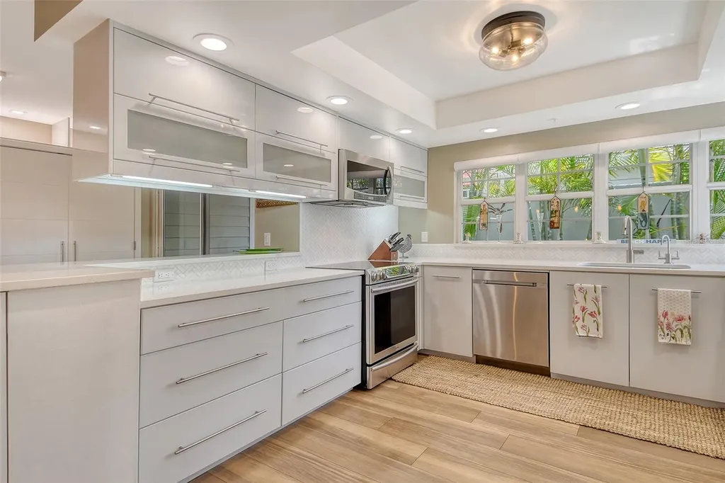 3427 Winding Oaks Drive Longboat Key FL 34228