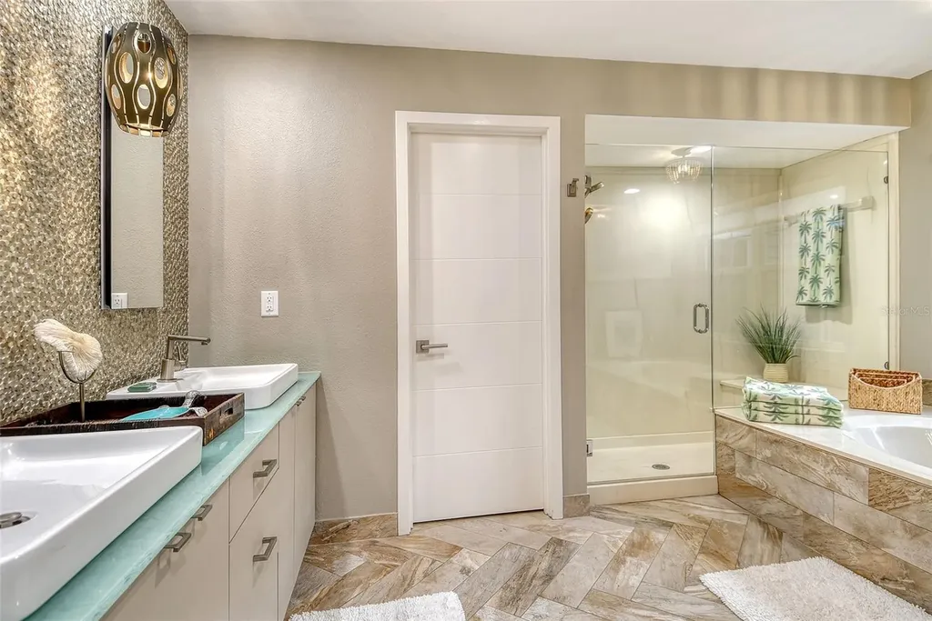 3427 Winding Oaks Drive Longboat Key FL 34228