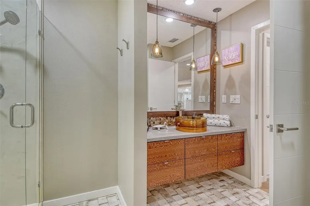 3427 Winding Oaks Drive Longboat Key FL 34228
