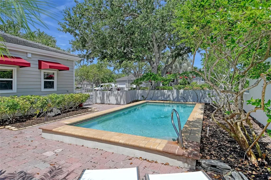 3427 Winding Oaks Drive Longboat Key FL 34228