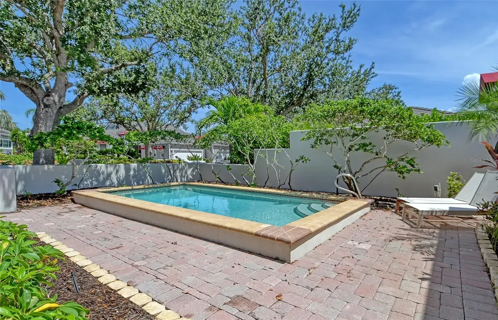 3427 Winding Oaks Drive Longboat Key FL 34228