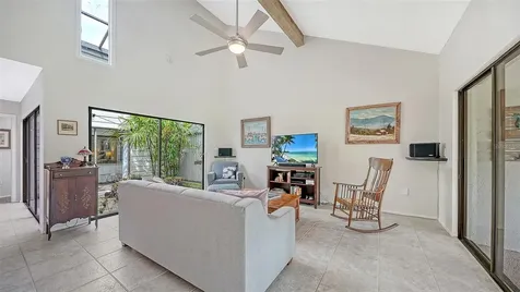 4396 Woodmans Chart Sarasota FL 34235