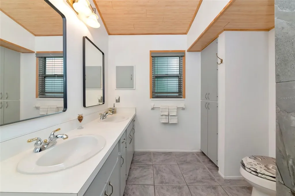 2631 Fiesta Drive Venice FL 34293