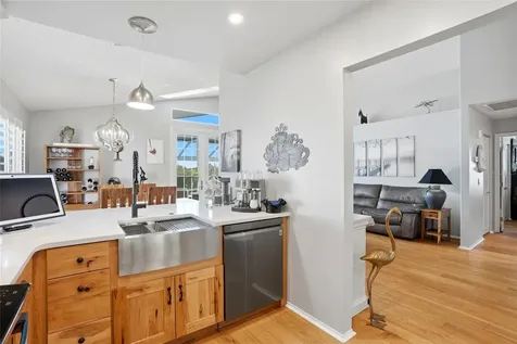 732 Lighthouse Drive Tarpon Springs FL 34689