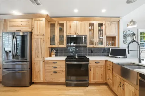 732 Lighthouse Drive Tarpon Springs FL 34689