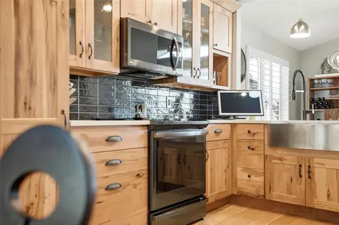 732 Lighthouse Drive Tarpon Springs FL 34689