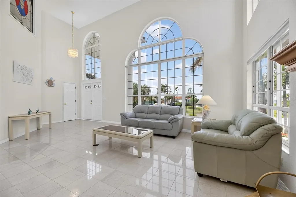 6107 Marbella Boulevard Apollo Beach FL 33572