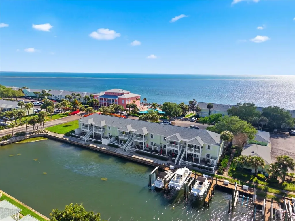 5005 Coquina Key Drive SE St Petersburg FL 33705