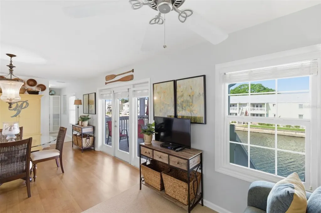5005 Coquina Key Drive SE St Petersburg FL 33705