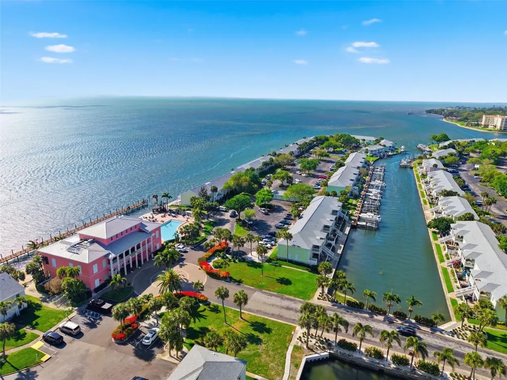 5005 Coquina Key Drive SE St Petersburg FL 33705
