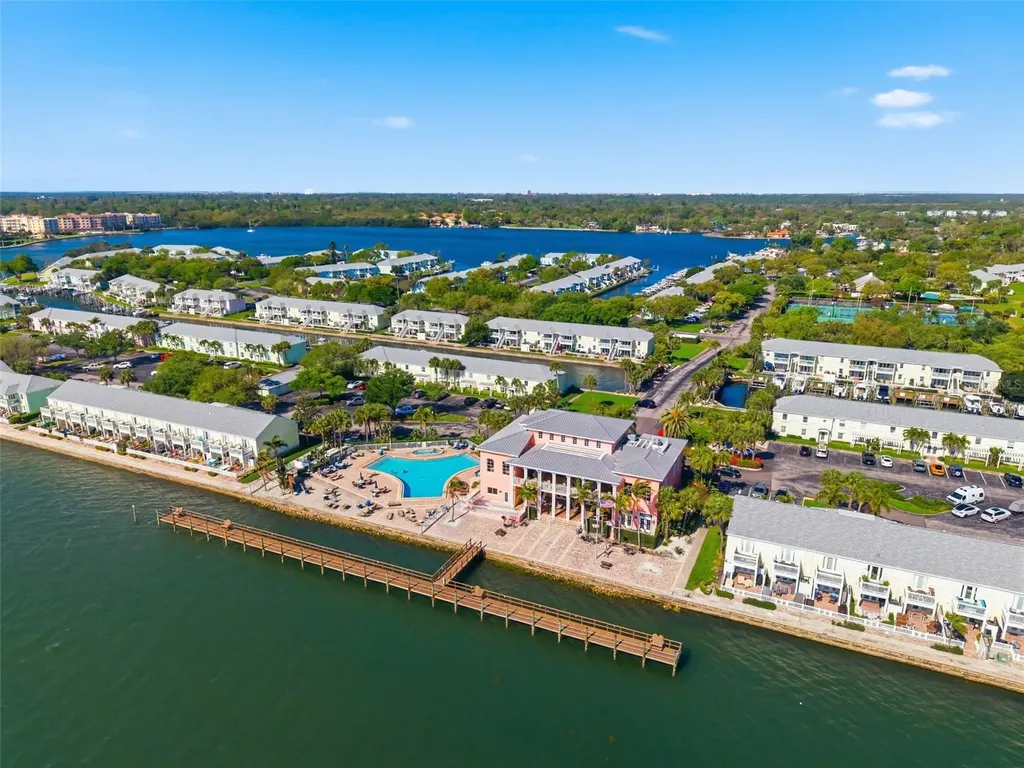 5005 Coquina Key Drive SE St Petersburg FL 33705