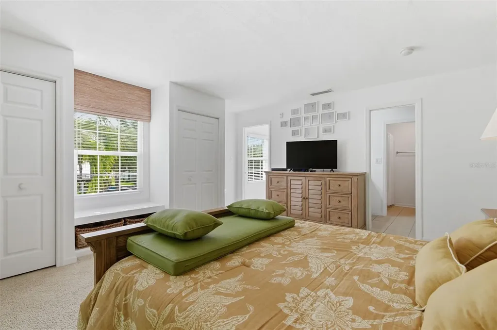 5005 Coquina Key Drive SE St Petersburg FL 33705