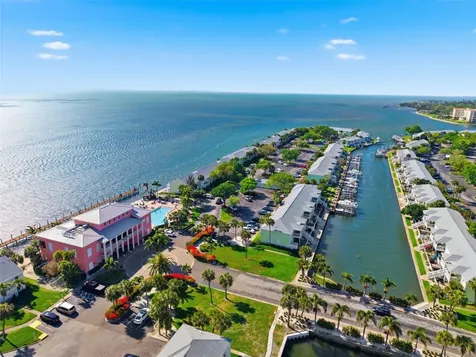 5005 Coquina Key Drive SE St Petersburg FL 33705