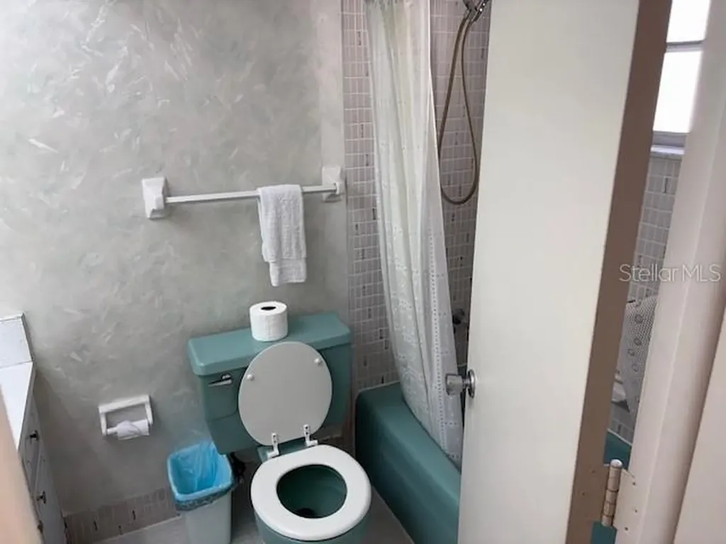 4700 Cove Circle St Petersburg FL 33708