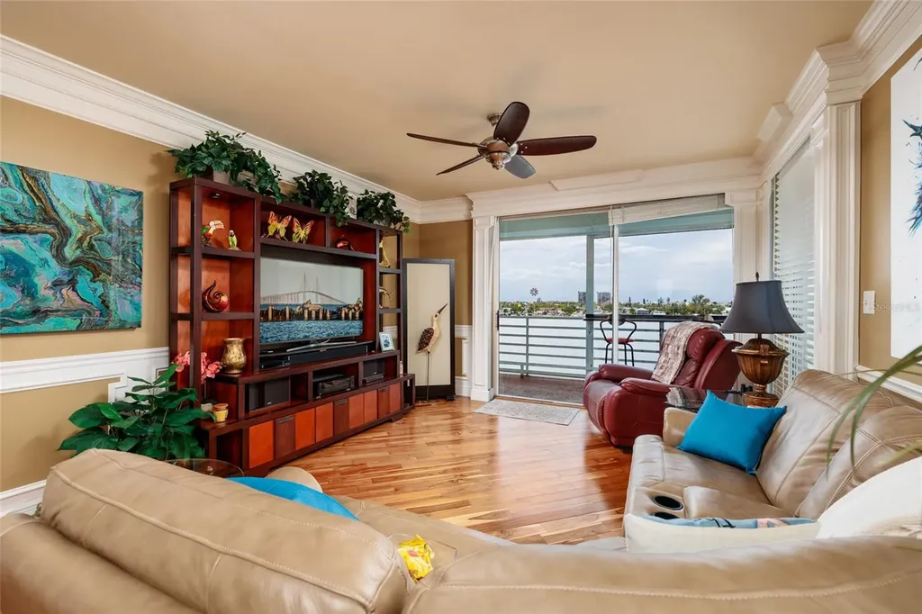 7862 Sailboat Key Boulevard S South Pasadena FL 33707