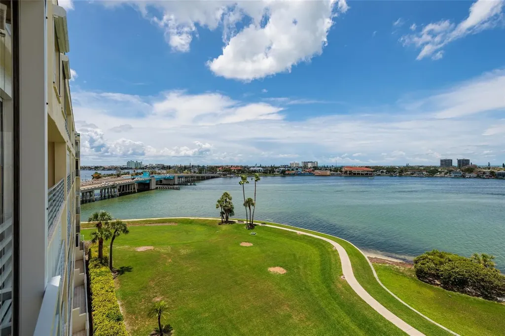 7862 Sailboat Key Boulevard S South Pasadena FL 33707