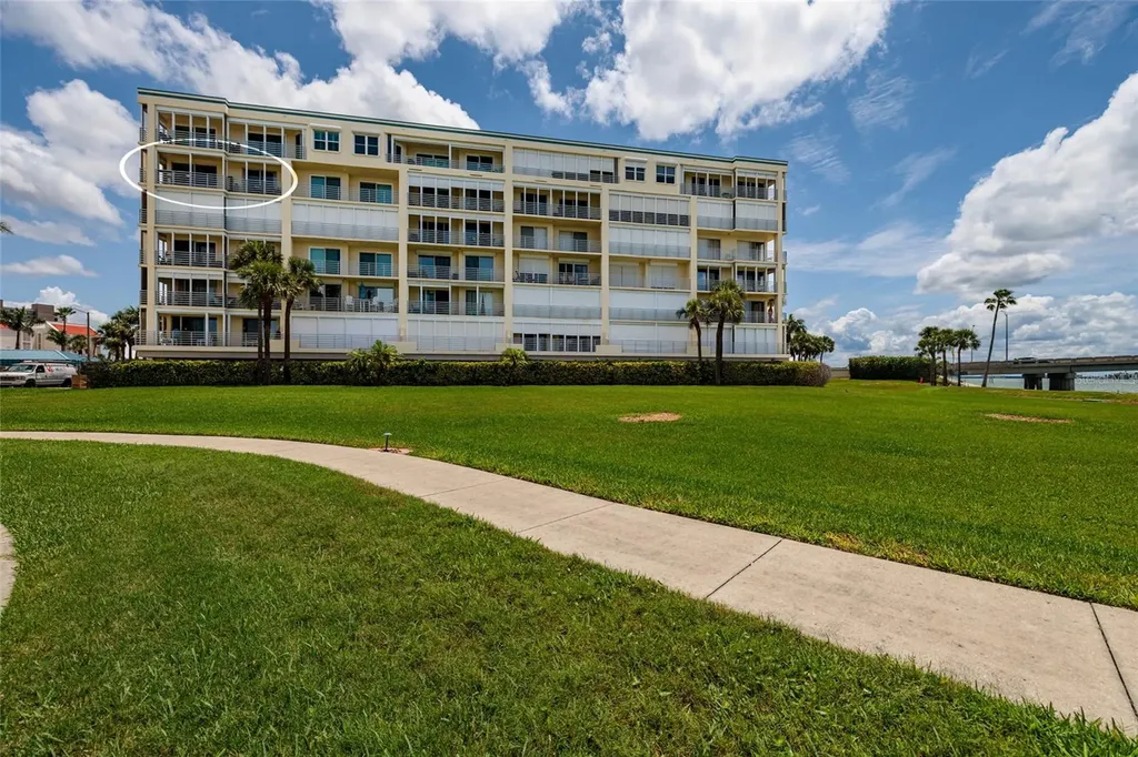7862 Sailboat Key Boulevard S South Pasadena FL 33707