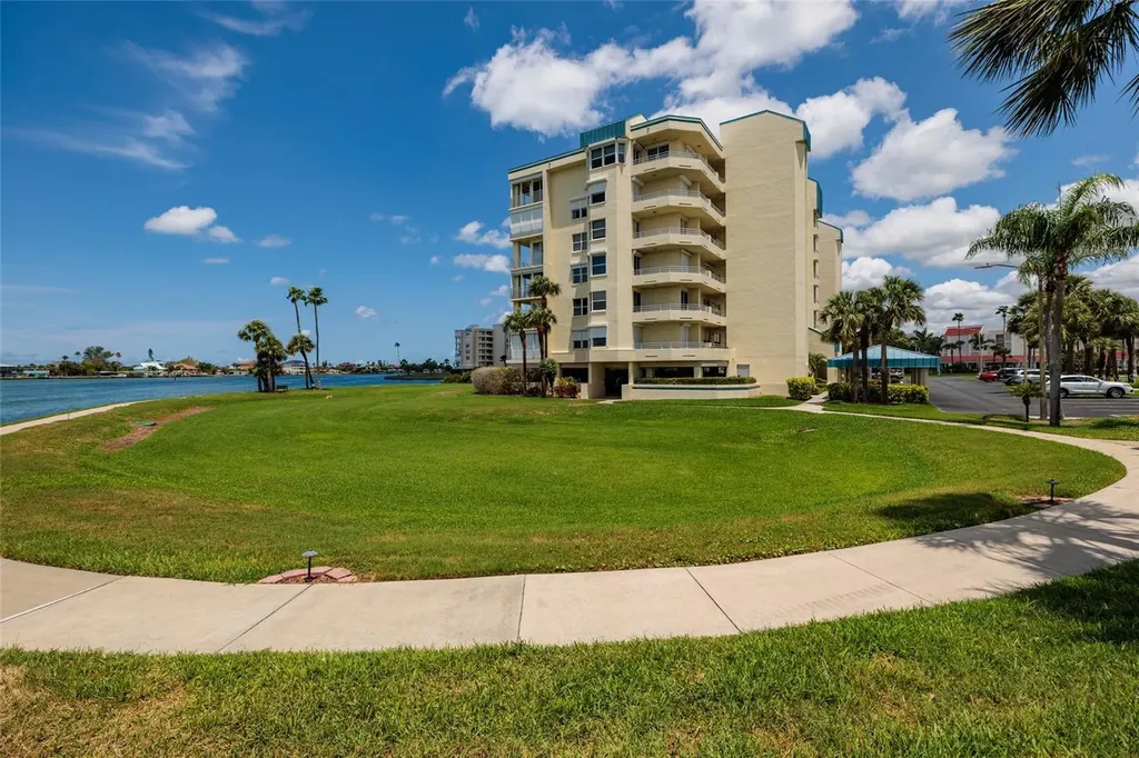 7862 Sailboat Key Boulevard S South Pasadena FL 33707