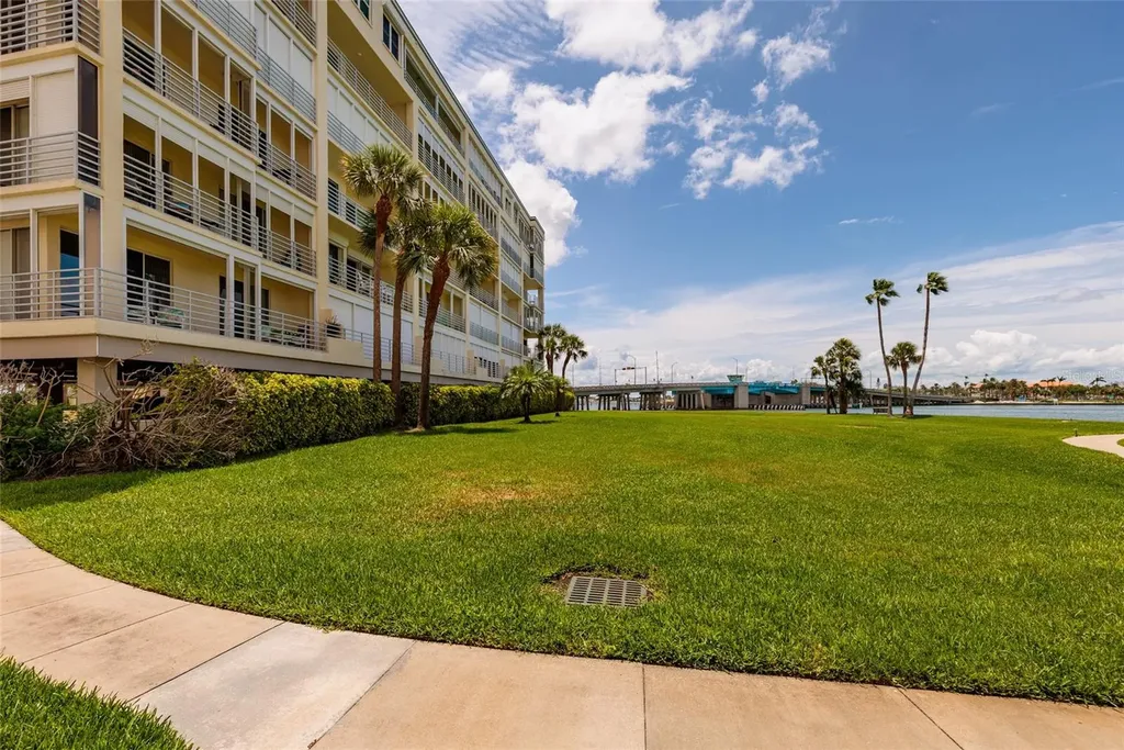 7862 Sailboat Key Boulevard S South Pasadena FL 33707