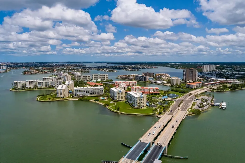 7862 Sailboat Key Boulevard S South Pasadena FL 33707