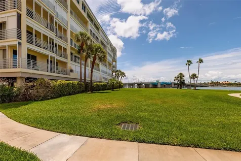 7862 Sailboat Key Boulevard S South Pasadena FL 33707