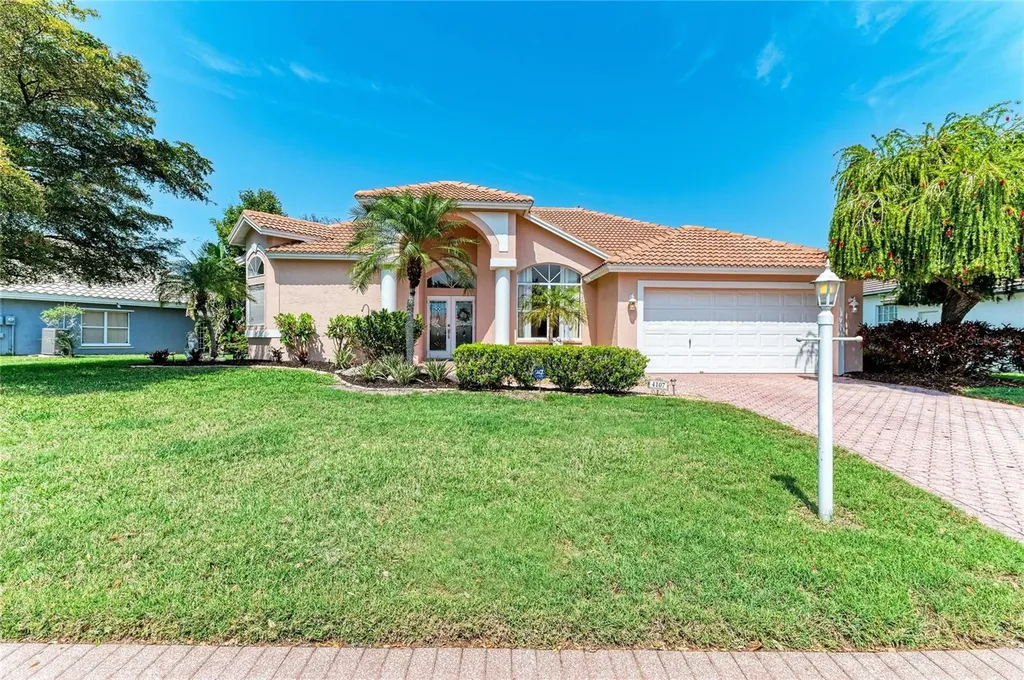 4107 72nd Avenue E Sarasota FL 34243