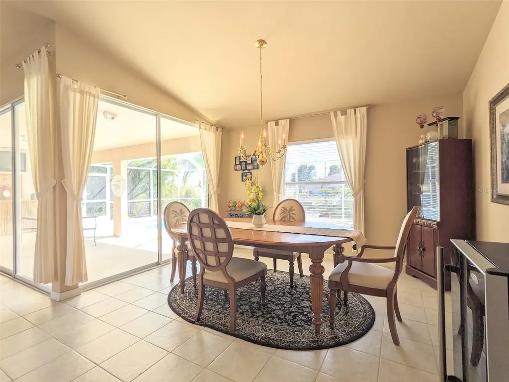 546 SE 4th Street Cape Coral FL 33990