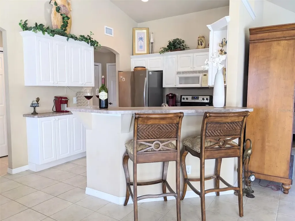 546 SE 4th Street Cape Coral FL 33990