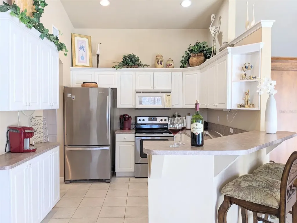 546 SE 4th Street Cape Coral FL 33990