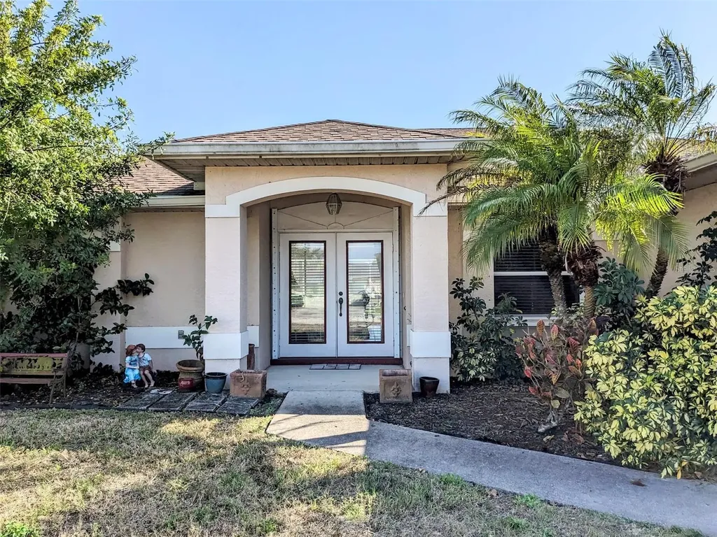 546 SE 4th Street Cape Coral FL 33990