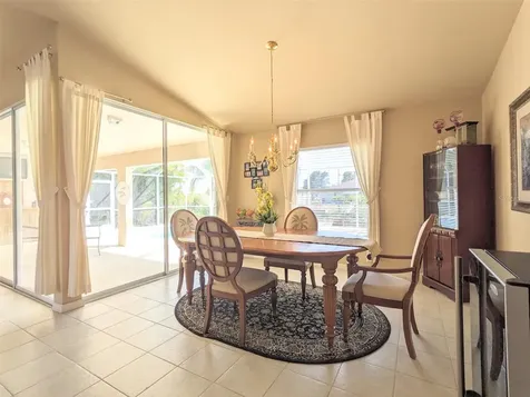 546 SE 4th Street Cape Coral FL 33990