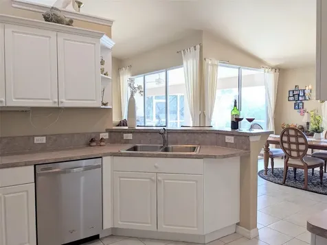 546 SE 4th Street Cape Coral FL 33990