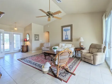 546 SE 4th Street Cape Coral FL 33990