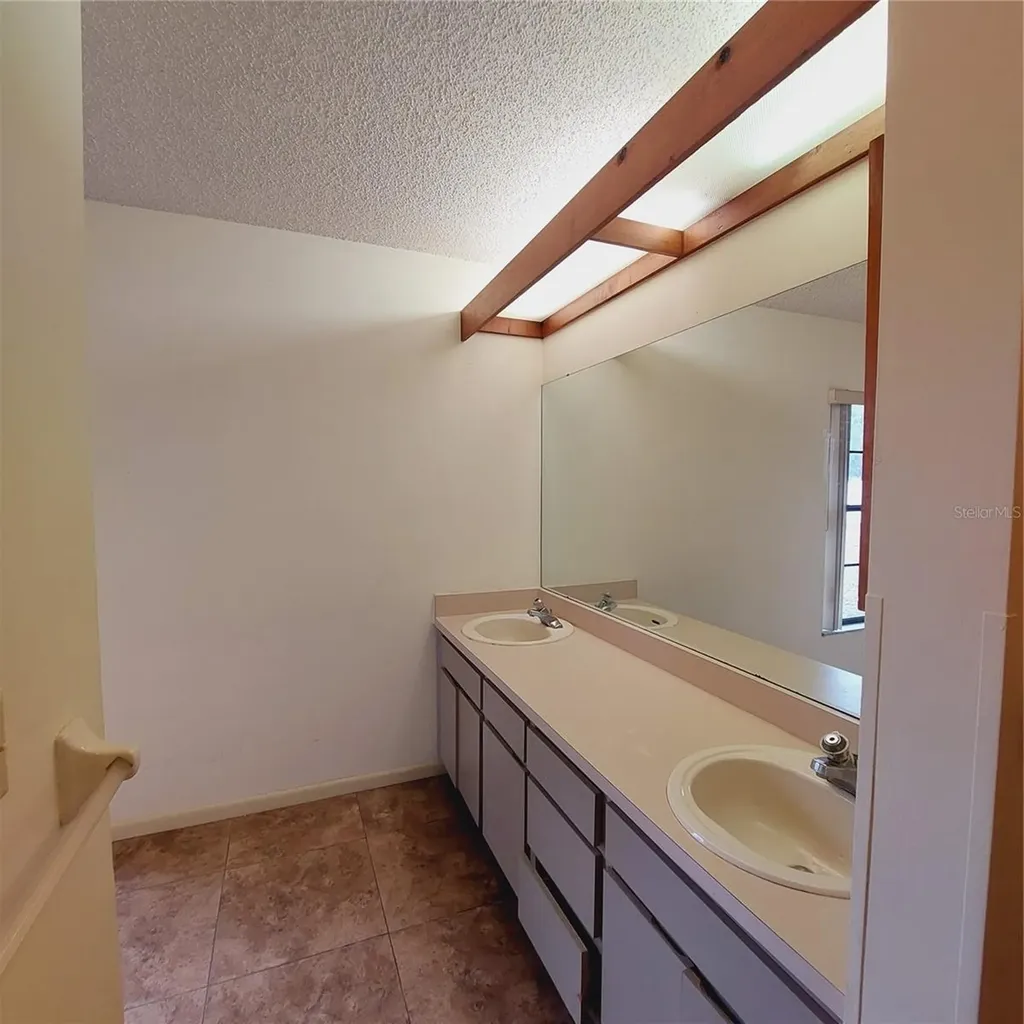 14902 Oldgate Place Tampa FL 33624