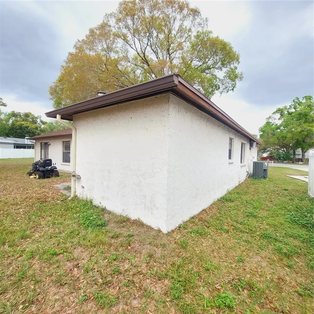 14902 Oldgate Place Tampa FL 33624
