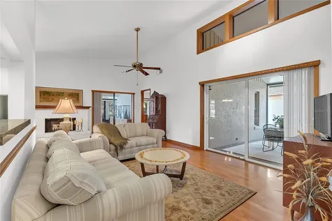 1011 W Pebble Beach Circle Winter Springs FL 32708