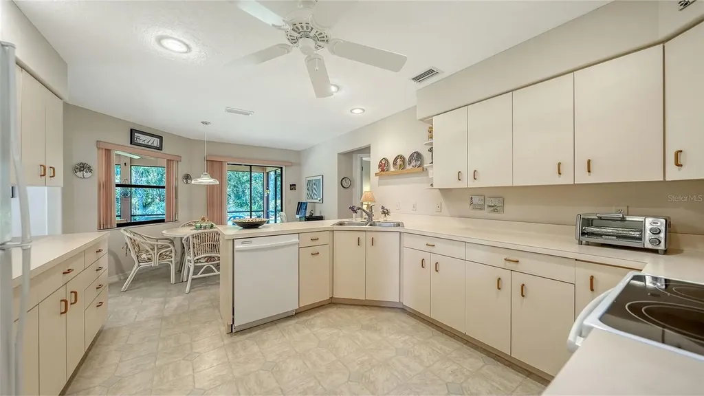 4310 74th Avenue E Sarasota FL 34243