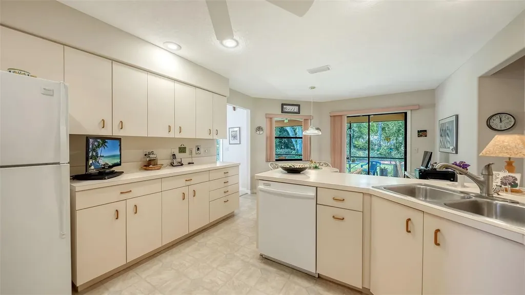 4310 74th Avenue E Sarasota FL 34243