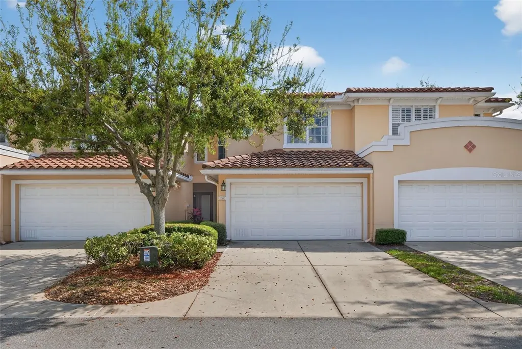184 Valencia Circle St Petersburg FL 33716