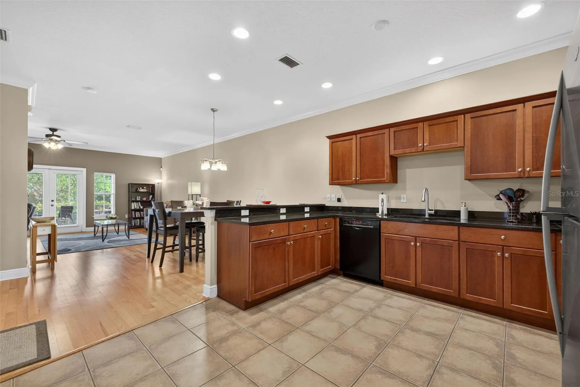 184 Valencia Circle St Petersburg FL 33716