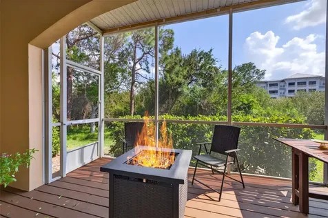 184 Valencia Circle St Petersburg FL 33716