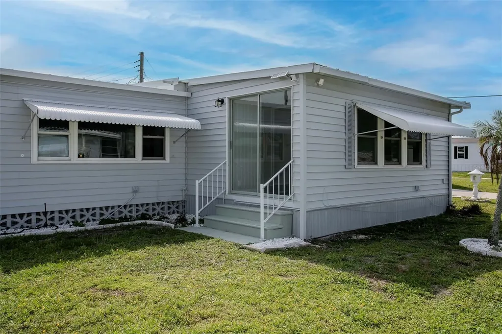 5105 8th Street W Bradenton FL 34207