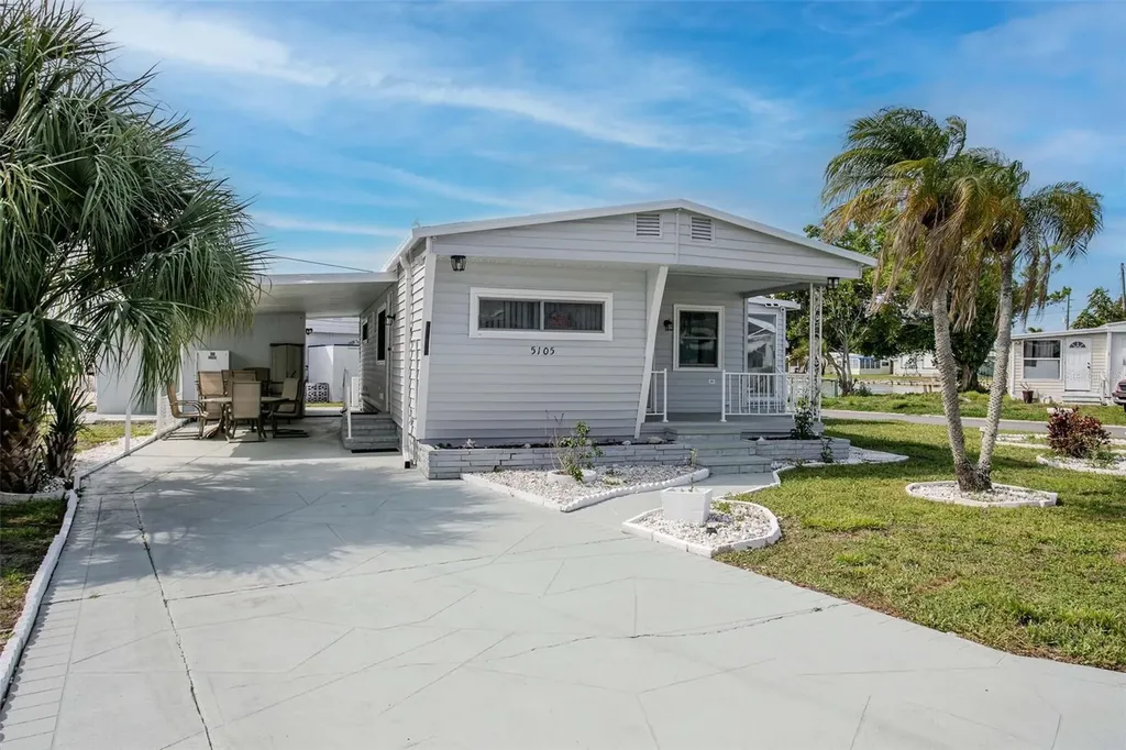5105 8th Street W Bradenton FL 34207